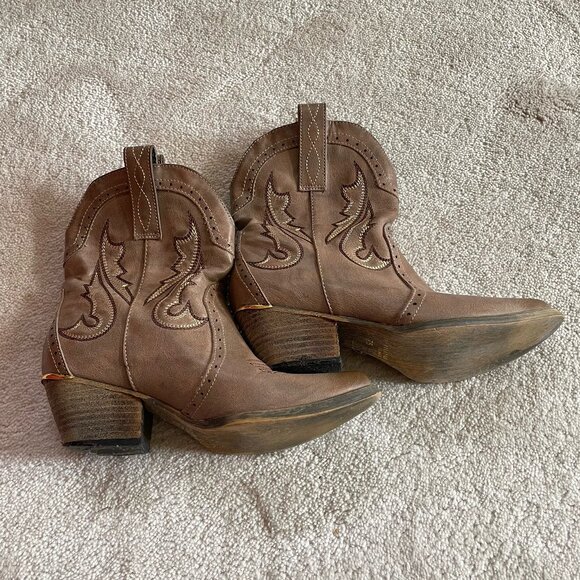 VERY VOLATILE Women's tan Cowboy Boots Size 7.5 - Picture 1 of 8